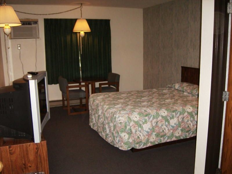 Rum River Motel Princeton Szoba fotó